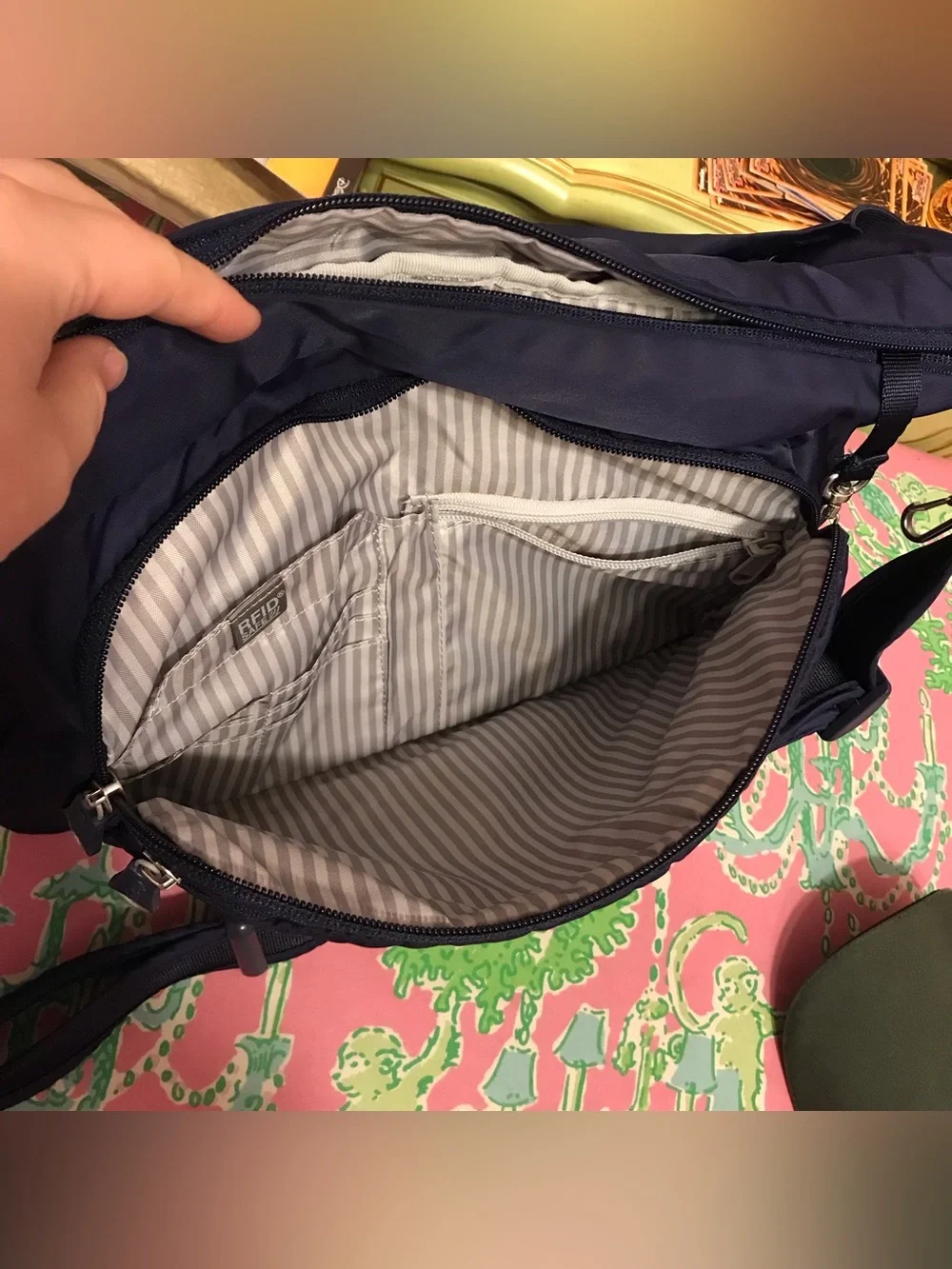 eBags Pacsafe RFIDsafe Anti-theft blue Crossbody Purse